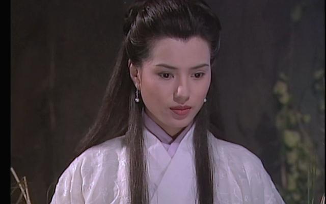 她的情感不太顺利,浪费10年时间,还倒贴上亿,如今现状令人惋惜