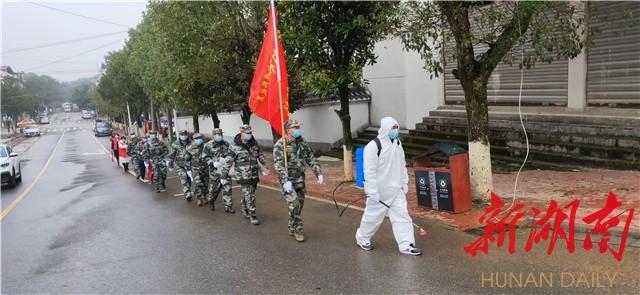 那些“小巷总理”的抗疫身影