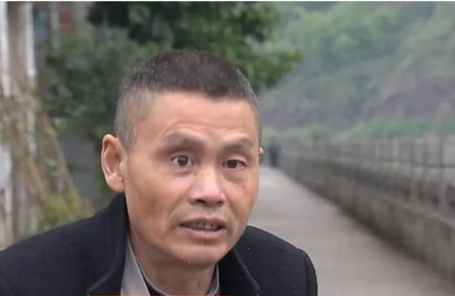 50多岁的单身汉一生未婚，突然天降一个女儿，医生鉴定：亲生的