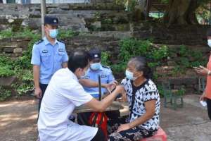 何伟峰(绝美海岛仅居住18人，他们风里浪里硬核“带货”)