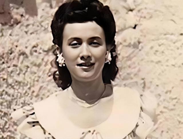 黎婉华:享尽一生富贵,儿女却死的死疯的疯,去世也没和赌王合葬