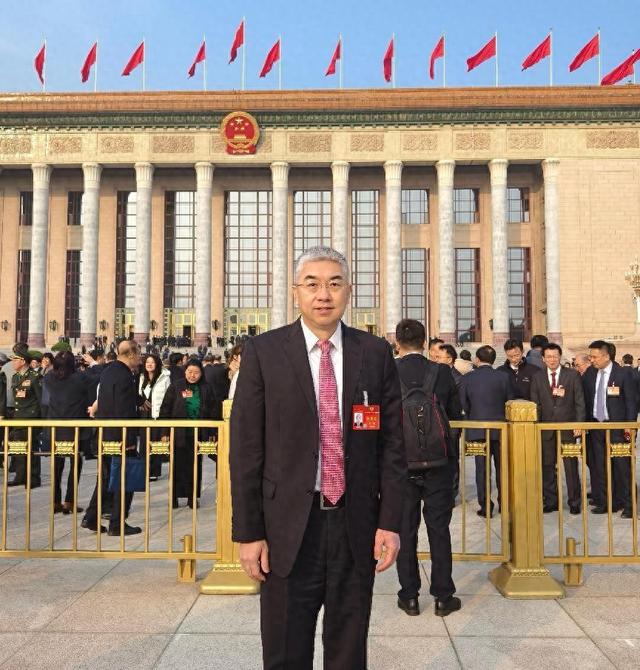 吴楠委员：完善国家区域医疗中心人才培养体系
