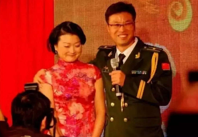 他是内娱“顶级负心汉”,享少校军衔,却放任小三攻击发妻