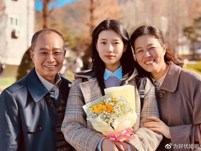 安娜,人就算在自己的日记里,都会撒谎吗