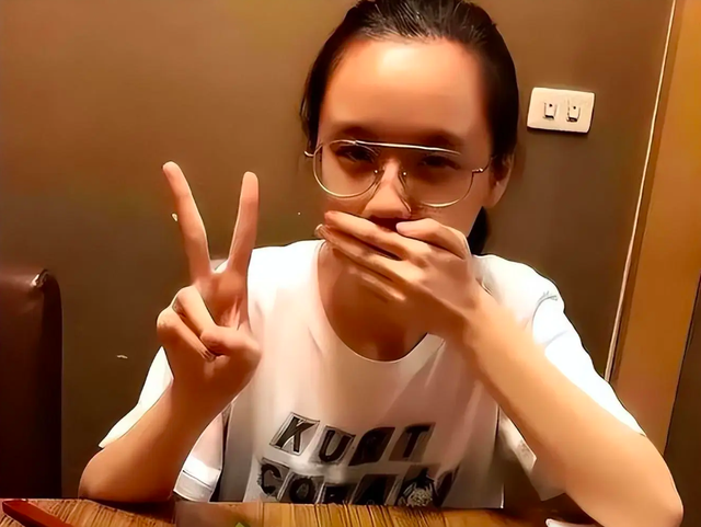 每月3万台币是空话?林靖恩街头流浪乞讨食物遭拒,精神状态很差