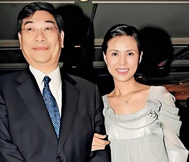 她的情感不太顺利,浪费10年时间,还倒贴上亿,如今现状令人惋惜