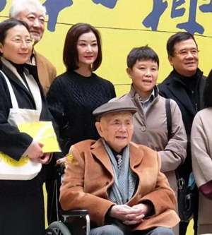 宋祖英春晚(58岁宋祖英近照曝光：24次登上春晚，巅峰时隐退，如今她怎样了？)