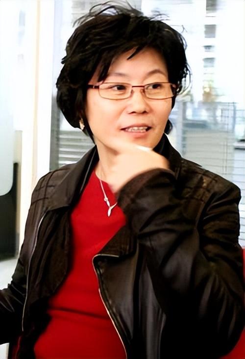 名导李少红：婚姻里有遗憾，当年主动追求丈夫，婚后生活怎么样？