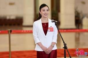 张燕图片(张燕：川剧是当之无愧的文化瑰宝)