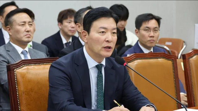 韩国第一夫人被爆大丑闻，宛宛类卿的风还是吹到了韩国