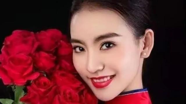 岛国美丽人妻 从空姐到魅力女神