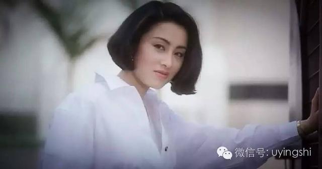 记得《赌圣》的绮梦吗？被赵薇抢男人嫁经纪人，今疑似包养小导演