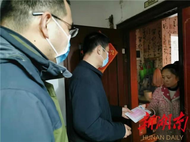 那些“小巷总理”的抗疫身影