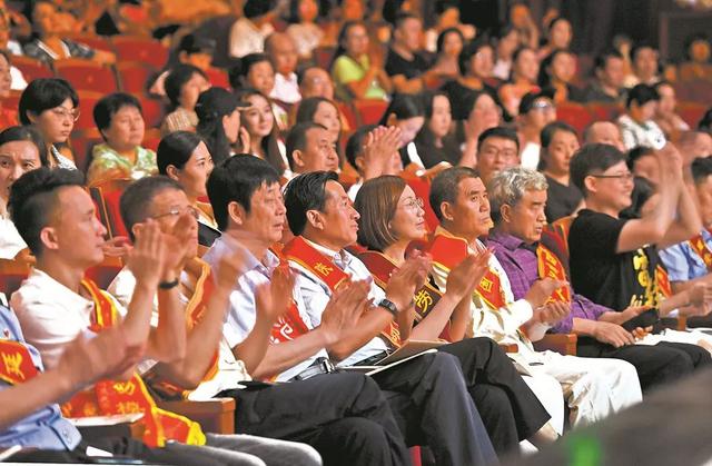 昨晚~ 轰动整个延安的15首民歌 不知哪一首扣动了你的心弦?