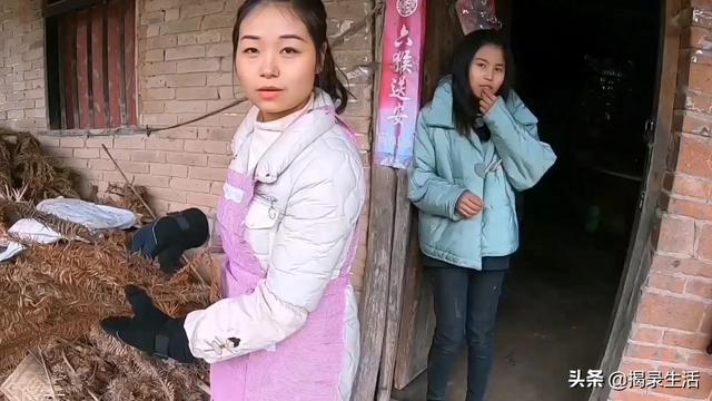 小乔自驾游偶遇单亲小妈妈,配合默契被网友期待后续