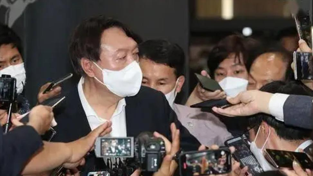 韩国第一夫人被爆大丑闻，宛宛类卿的风还是吹到了韩国