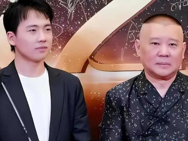 相声界的摇滚明星:德云社在434场演出中征服800,000观众的心!