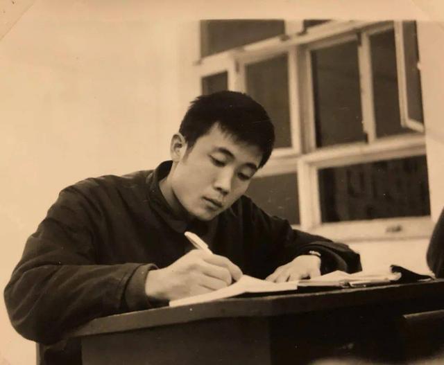 名导李少红：婚姻里有遗憾，当年主动追求丈夫，婚后生活怎么样？