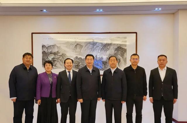晋中市委书记会见姜岚昕，被聘请为晋中市工商界智库首席战略顾问