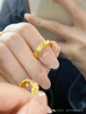 莫比乌斯戒指(2024适合年轻人戴的黄金戒指丨闭眼入)