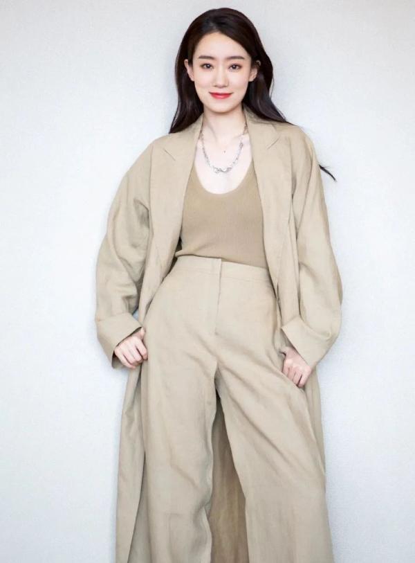 喜剧界最美女演员,变身“国民妈妈”!49亿,她值得