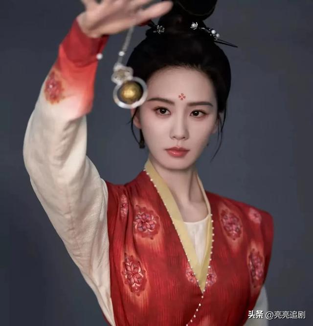 1小时热度登顶榜一!全网0差评,连追4集我敢打包票:此剧必爆