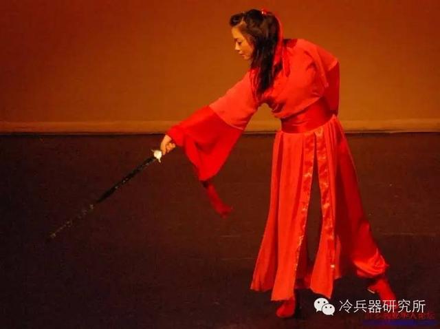 力与美的结合：中华国粹-剑舞