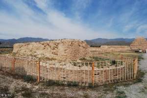 一级潘金连(小说：除了西门庆外，潘金莲还和其他男性有过越轨之事吗？)