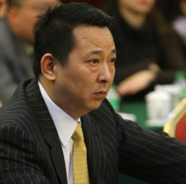 “首善变首恶”刘汉:为汶川捐款5000万,被抓时缴获一个排的武器