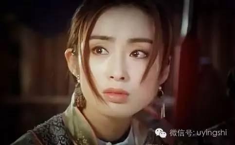 记得《赌圣》的绮梦吗？被赵薇抢男人嫁经纪人，今疑似包养小导演