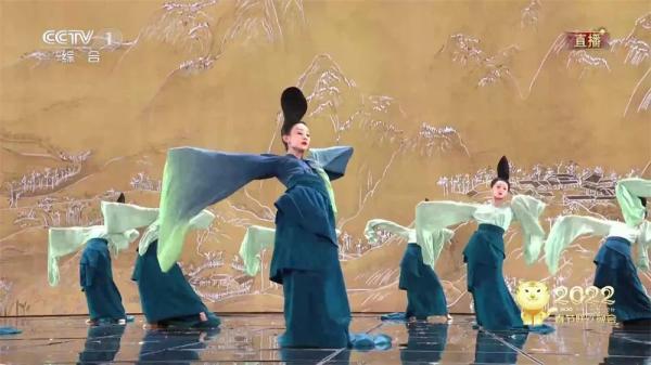 刷屏的“青绿腰”到底难不难?我们问了导演