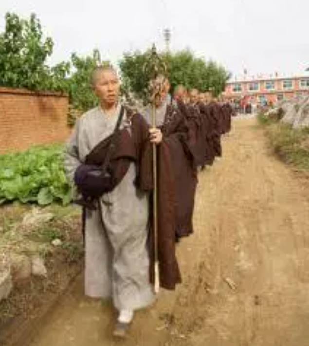 东北“纯正”尼姑庙:不搞旅游、不收门票,每年特定时间去乞食