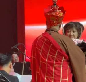 御弟哥哥(太感人“女儿国国王”朱琳：邯郸见到“御弟哥哥”，眼神满是爱)