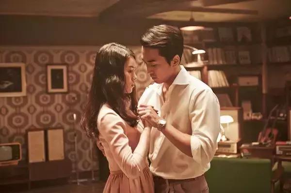 为什么女性都喜欢看韩国色情片？