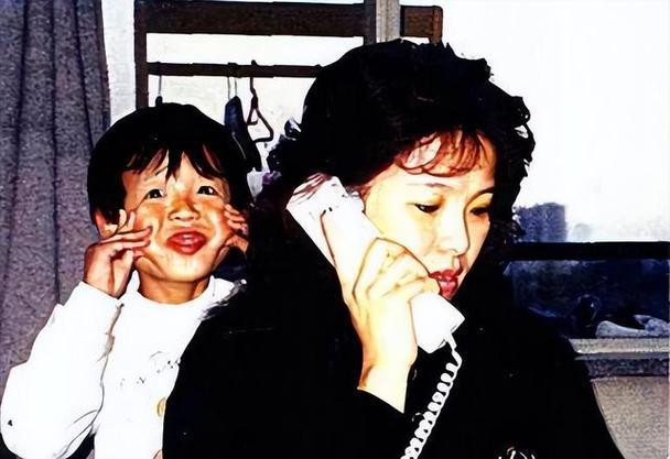 佟铁鑫:一婚娶歌手金曼生下儿子,二婚娶带娃林丹诗,如今咋样
