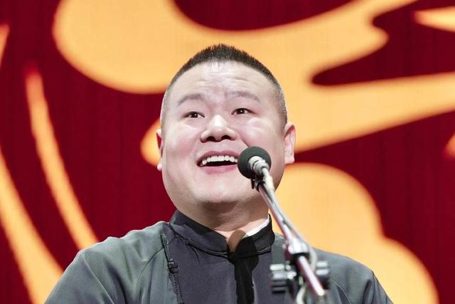 相声界的摇滚明星:德云社在434场演出中征服800,000观众的心!