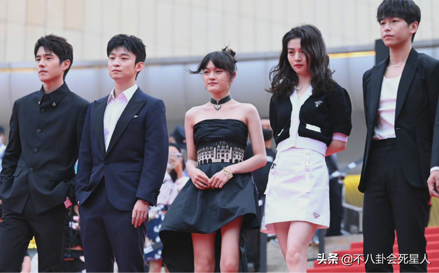 电影圈5大接班人：张子枫四提影后，易烊千玺拿奖拿到手软