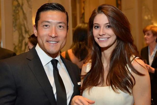 ​美国名医娶选美皇后，结婚5年才发现妻子背地里是个妓女，太狗血