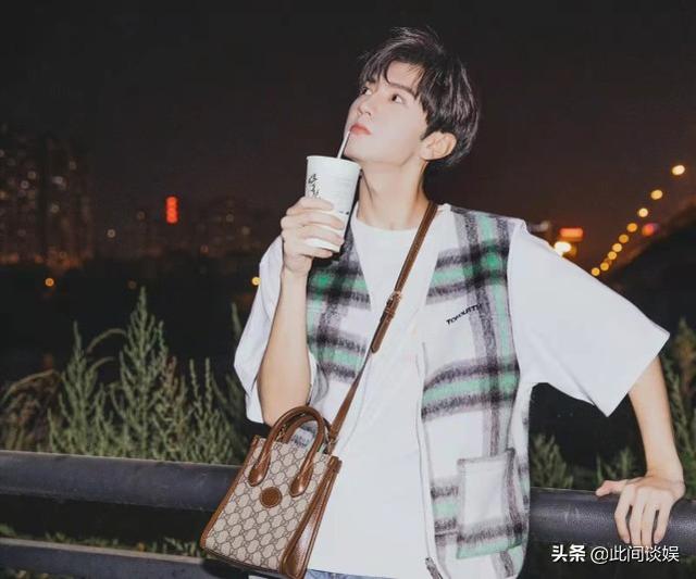 96年陈哲远被拍侧颜生图,状态好到出圈,爱豆转型演员的成功例子