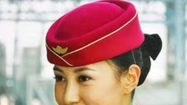 岛国美丽人妻 从空姐到魅力女神