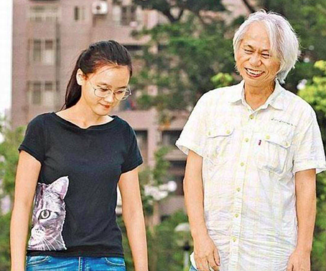 每月3万台币是空话?林靖恩街头流浪乞讨食物遭拒,精神状态很差