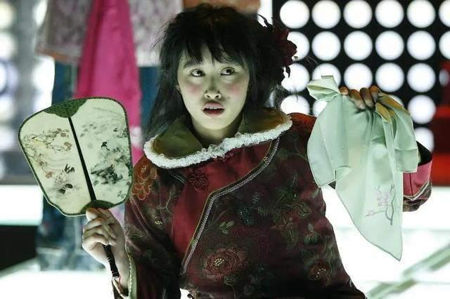 靠“丑女”成名,却因“得罪”张艺谋被除名,李欣汝如今过得如何