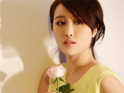 靠“丑女”成名,却因“得罪”张艺谋被除名,李欣汝如今过得如何