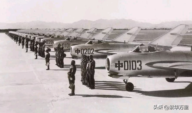 解放军空军,在90年代,夜间作战,为何需要歼6甲战机?