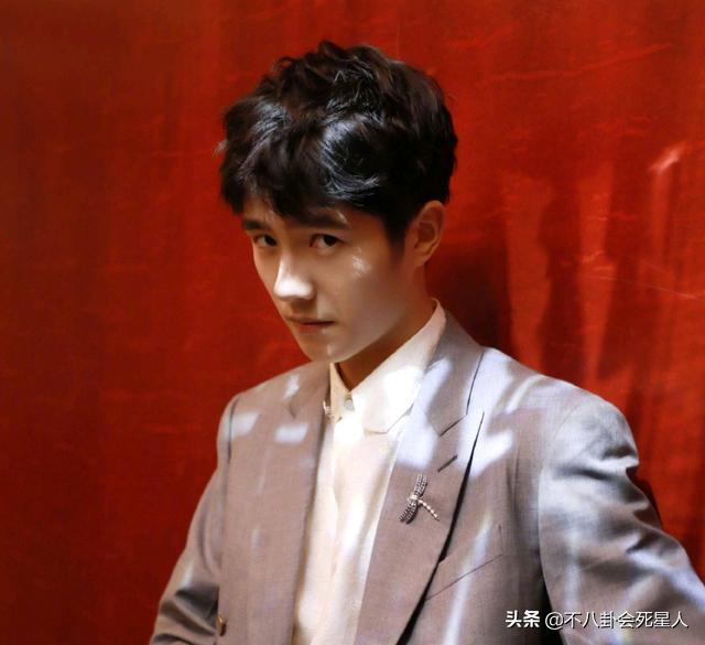 电影圈5大接班人：张子枫四提影后，易烊千玺拿奖拿到手软