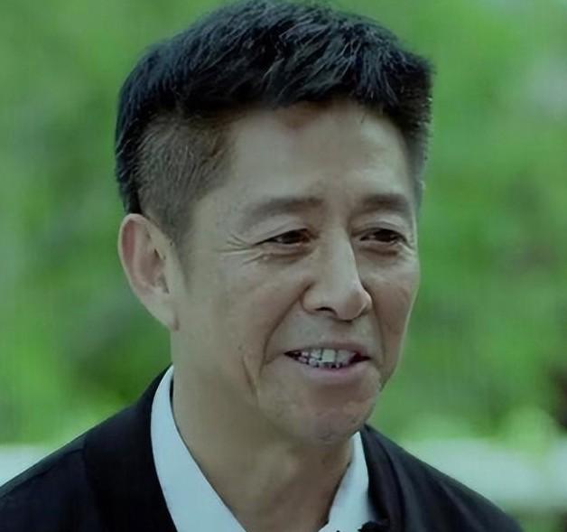 不为人熟知的演员父子，父亲一辈看着都还面熟，下一代鲜有超越者