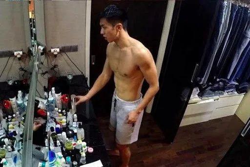韩国男星李昇基,韩国娱乐圈的宝藏男孩