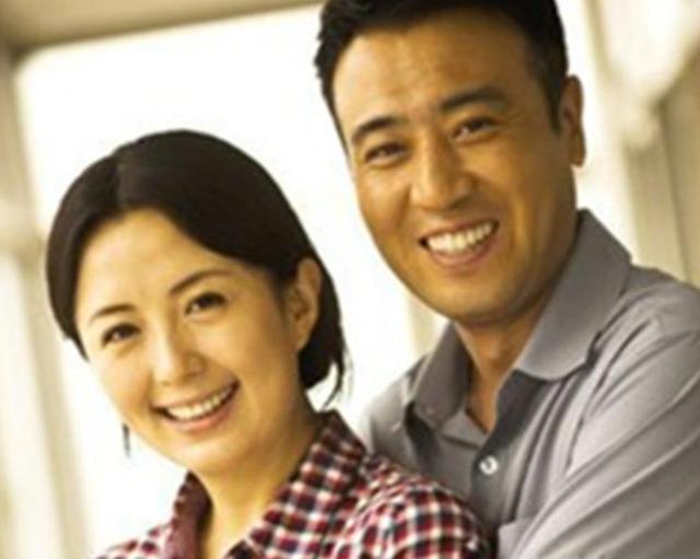 “藏”了那么多年,原来她就是于和伟的妻子,娶一个贤妻旺三代