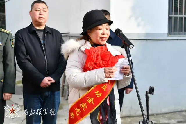 一人立军功 全家都光荣 二等功臣吴戈老家“轰动”了