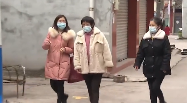50多岁的单身汉一生未婚，突然天降一个女儿，医生鉴定：亲生的